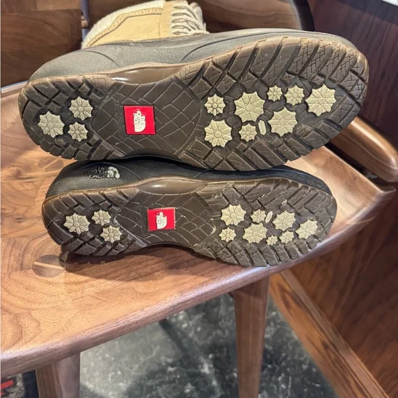 North Face Shellista II Mid Boot - Women's size 9.5. - Picture 7 of 8